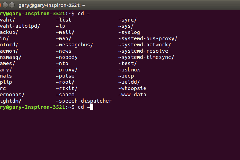 ターミナルウィンドウにcd を入力すると何が行われるのですか